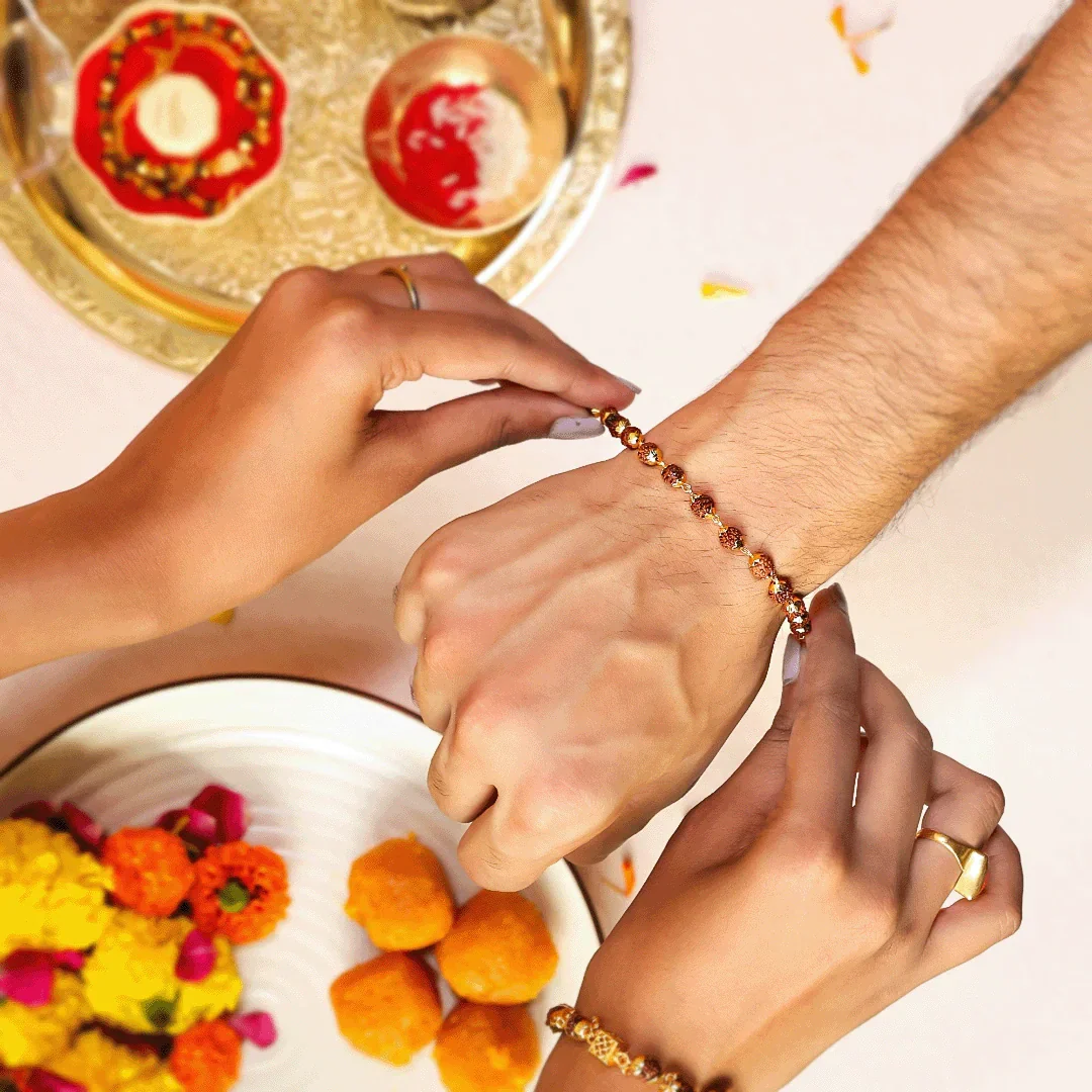 Gold Cap 5 Mukhi Rudraksha Bracelet - Image 3