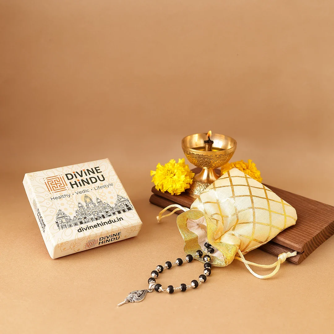 Silver Capped Lord Murugan Shastra Pendant - Image 3